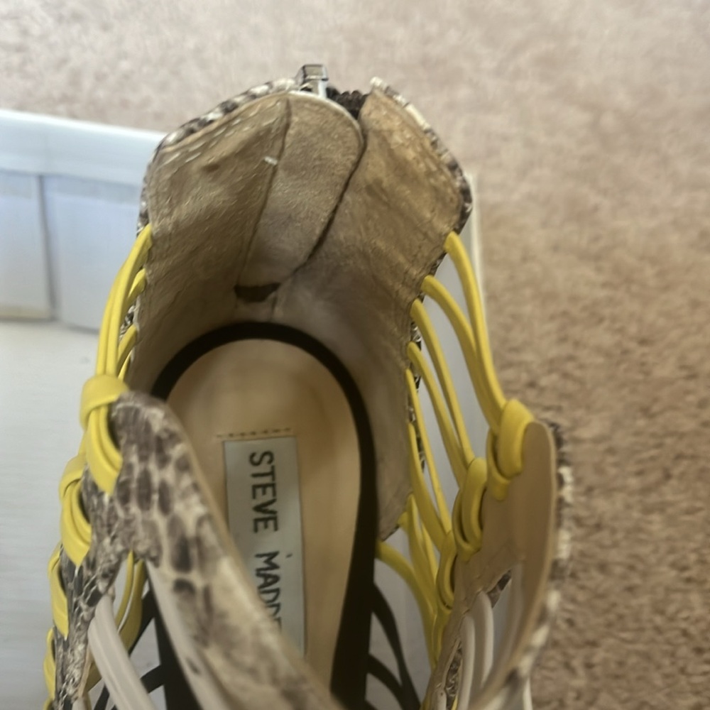 New Steve Madden Sleik Bright Snakeskin heels! Size 6! - Picture 10 of 10